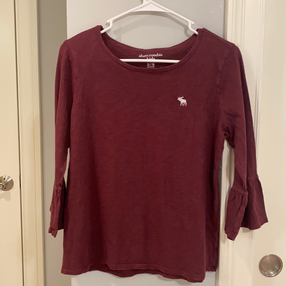 Girls long sleeved top.